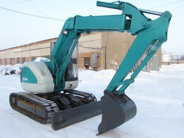auto061-big.jpg Экскаватор гусеничный KOBELCO - SK75UR
